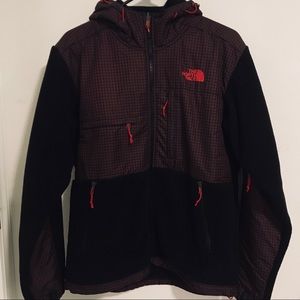 The NorthFace Men’s Denali Red Striped Jacket